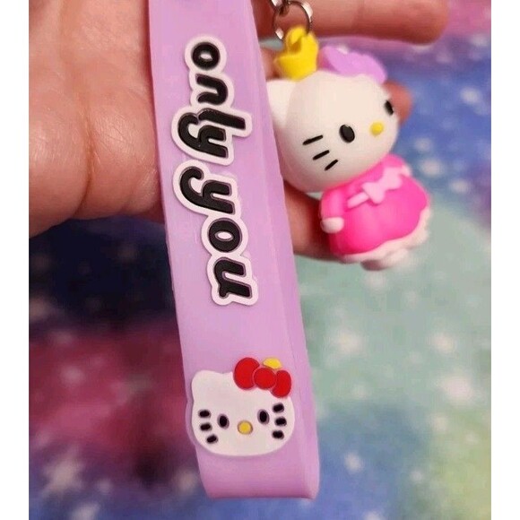 Hello Kitty Crown Wristlet Keychain Purple Rubber Sanrio "Only You" Love - Picture 4 of 4